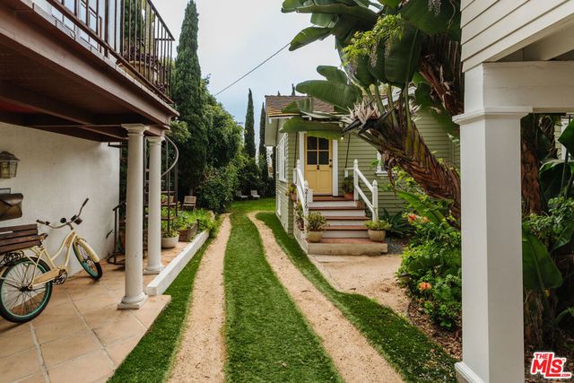 2116 3rd Street, Santa Monica, CA 90405