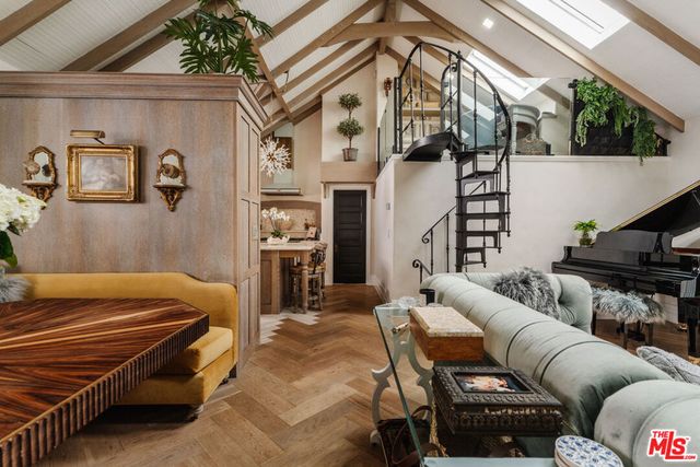 2116 3rd Street, Santa Monica, CA 90405