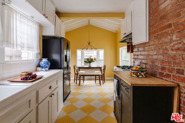 2116 3rd Street, Santa Monica, CA 90405