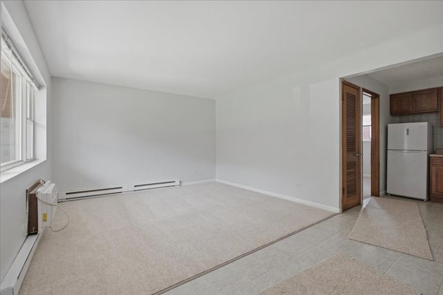 6250 W 64th Place 101, Chicago, IL 60638