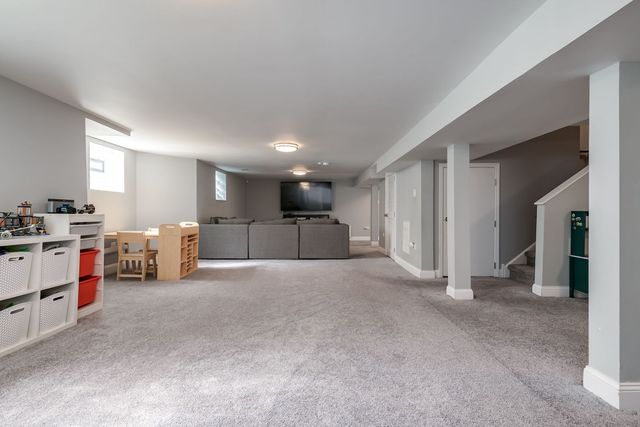 803 S Maple Avenue, Oak Park, IL 60304