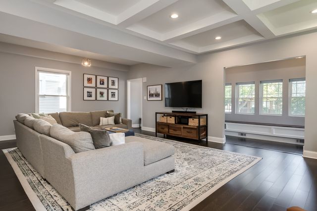 803 S Maple Avenue, Oak Park, IL 60304