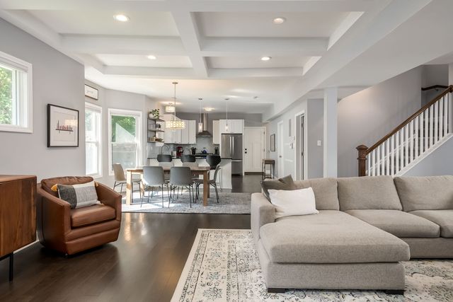 803 S Maple Avenue, Oak Park, IL 60304