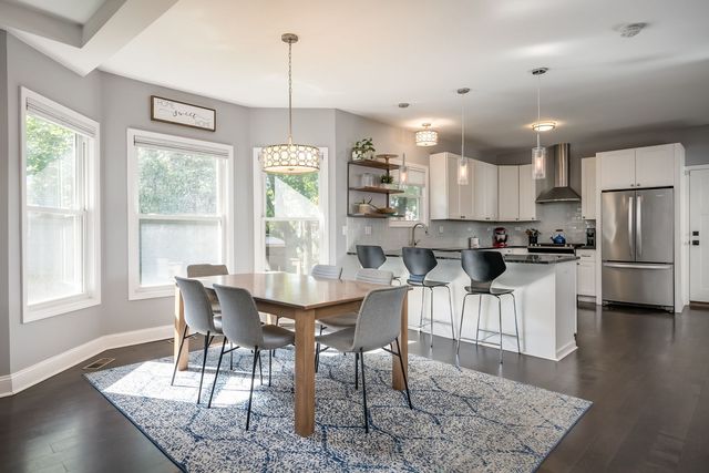 803 S Maple Avenue, Oak Park, IL 60304