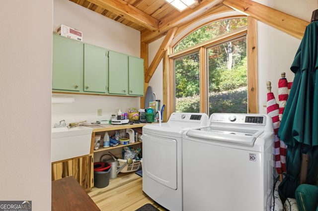 526 Granddaddy Still Road, Scaly Mountain, NC 28775