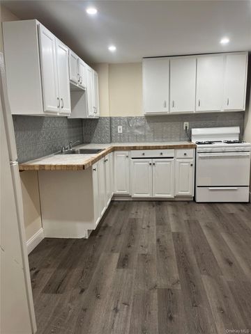 26 26 FRANKLINDALE Avenue 2, Wappingers Falls, NY 12590