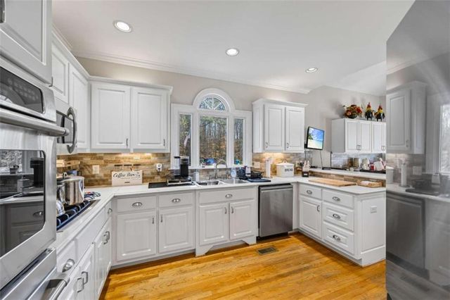 5045 Fawn Valley Drive, Loganville, GA 30052