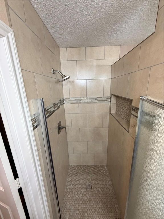 Image 11 of property listing at 22610 Old Church Lane, Katy, TX 77449