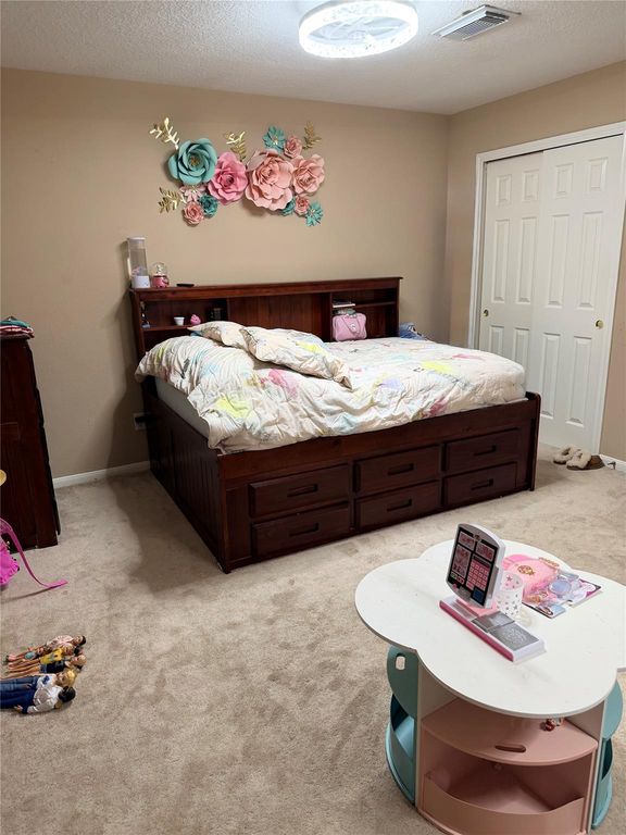 Image 14 of property listing at 22610 Old Church Lane, Katy, TX 77449