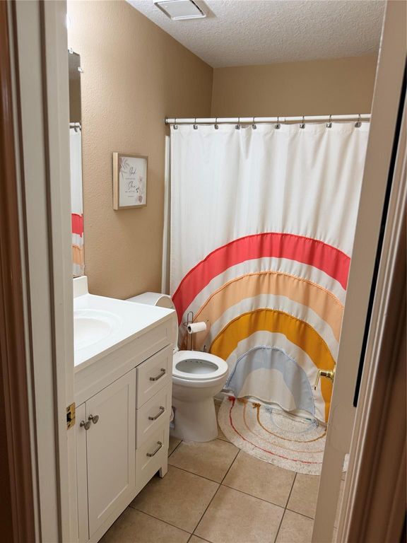 Image 15 of property listing at 22610 Old Church Lane, Katy, TX 77449