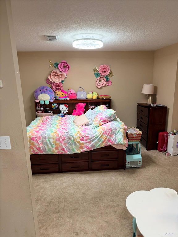 Image 22 of property listing at 22610 Old Church Lane, Katy, TX 77449