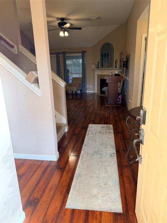 Image 5 of property listing at 22610 Old Church Lane, Katy, TX 77449