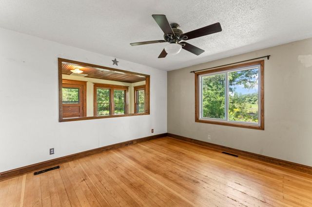 11620 375th Street, North Branch, MN 55056