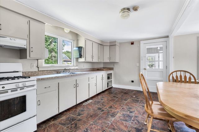 4 Cherry Street, Wareham, MA 02571