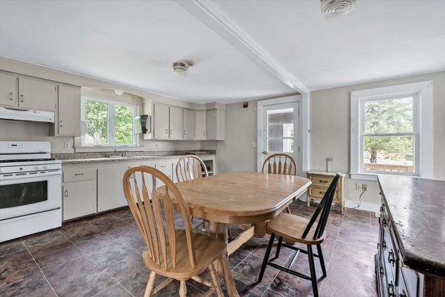 4 Cherry Street, Wareham, MA 02571