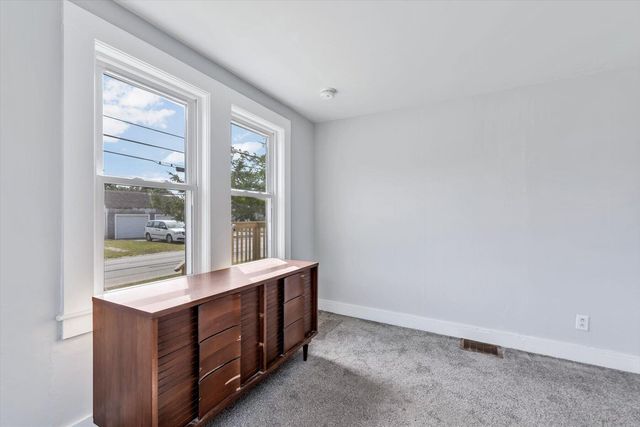 4 Cherry Street, Wareham, MA 02571