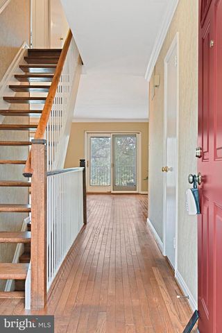2180 GOLF COURSE DR, Reston, VA 20191