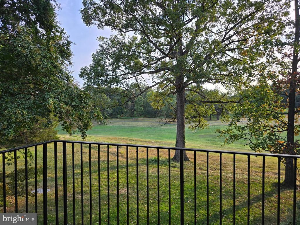 2180 GOLF COURSE DR, Reston, VA 20191