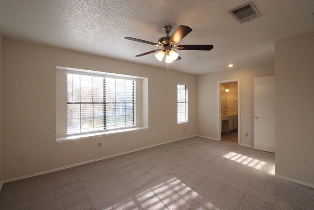 8202 Los Ranchos DR, Austin, TX 78749