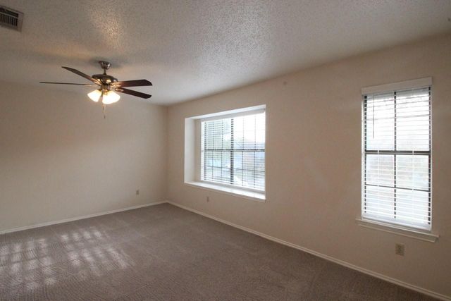 8202 Los Ranchos DR, Austin, TX 78749