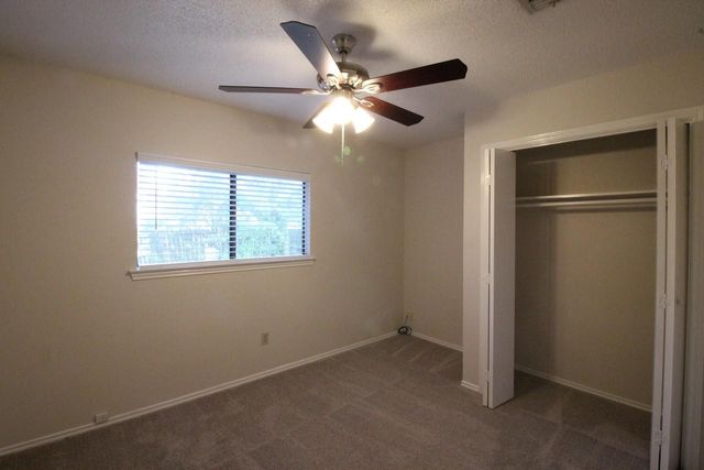 8202 Los Ranchos DR, Austin, TX 78749