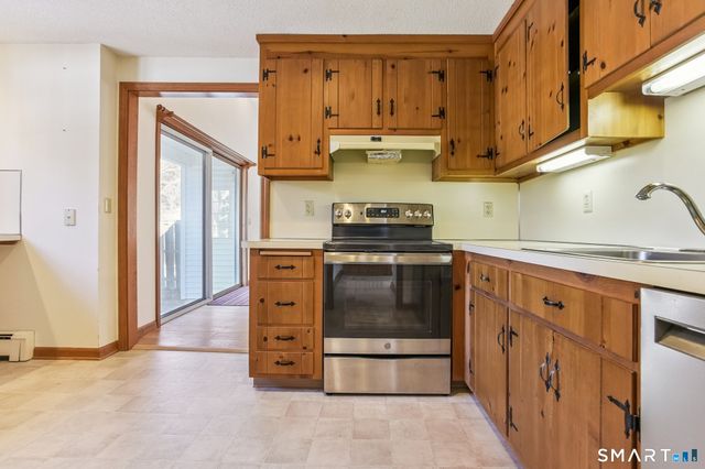 167 Ingham Hill Road, Old Saybrook, CT 06475