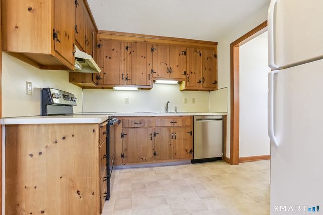 167 Ingham Hill Road, Old Saybrook, CT 06475