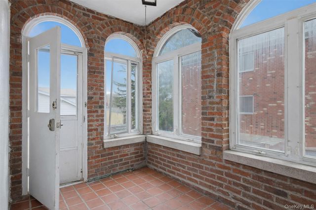 128 Parkway N, Yonkers, NY 10704