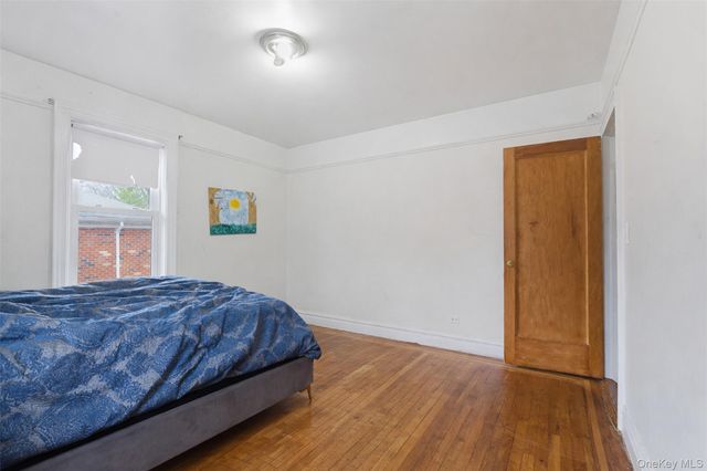 128 Parkway N, Yonkers, NY 10704