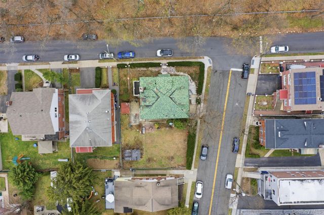 128 Parkway N, Yonkers, NY 10704