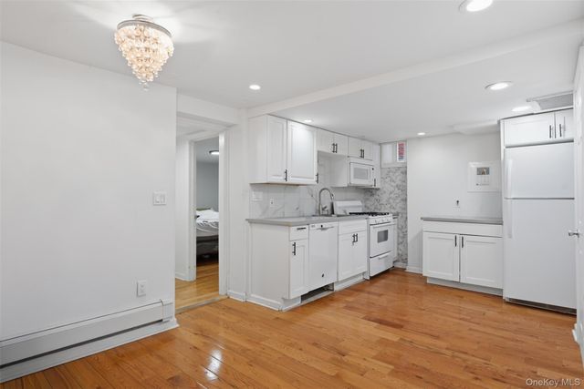 128 Parkway N, Yonkers, NY 10704