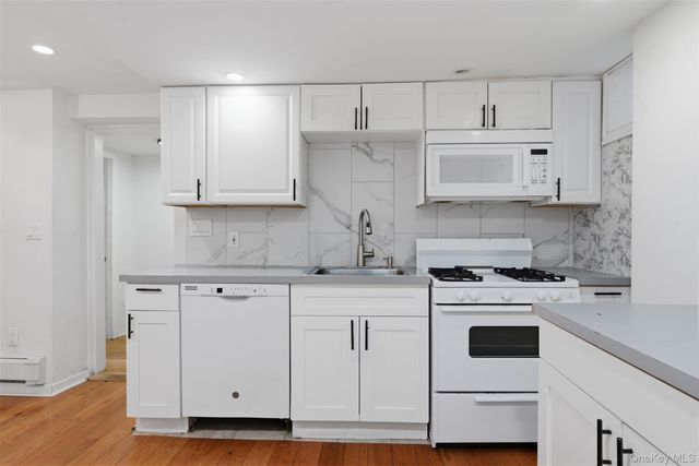 128 Parkway N, Yonkers, NY 10704