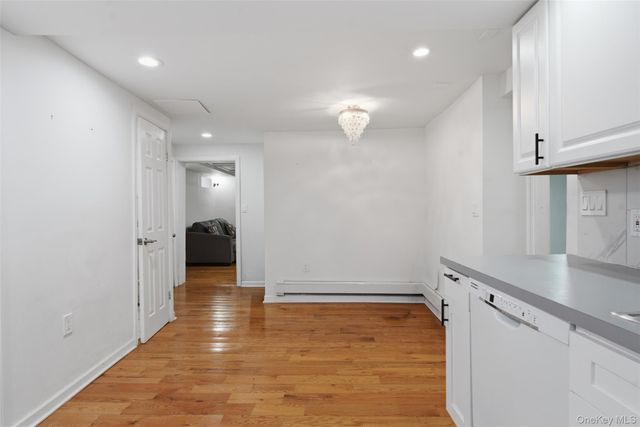 128 Parkway N, Yonkers, NY 10704