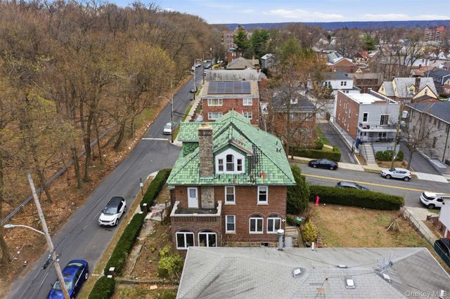 128 Parkway N, Yonkers, NY 10704