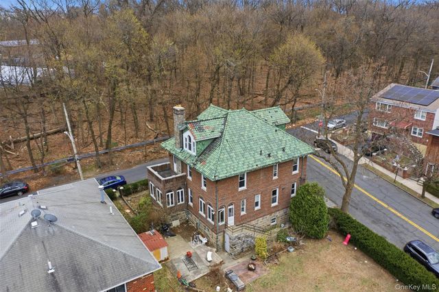 128 Parkway N, Yonkers, NY 10704