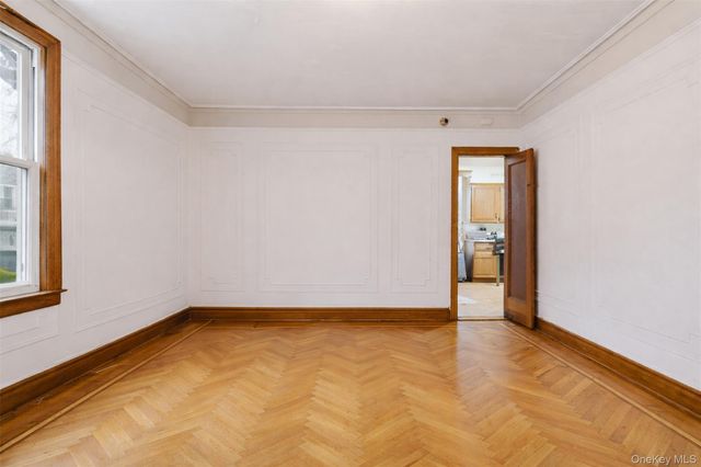 128 Parkway N, Yonkers, NY 10704