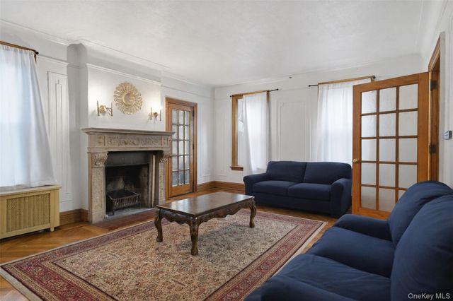 128 Parkway N, Yonkers, NY 10704