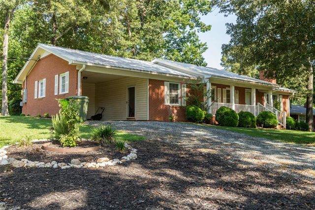 262 Boggs Road, Thomasville, NC 27360