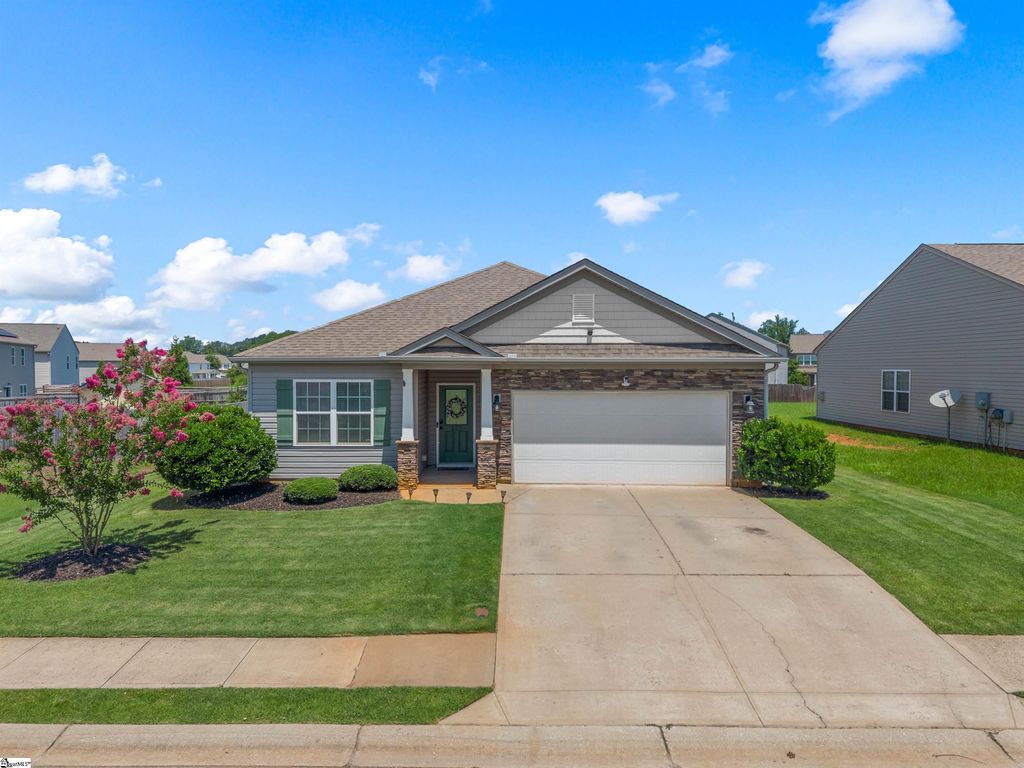 350 Hartleigh Drive, Lyman, SC 29365