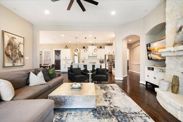 3030 Verde Valley Drive, Manvel, TX 77578