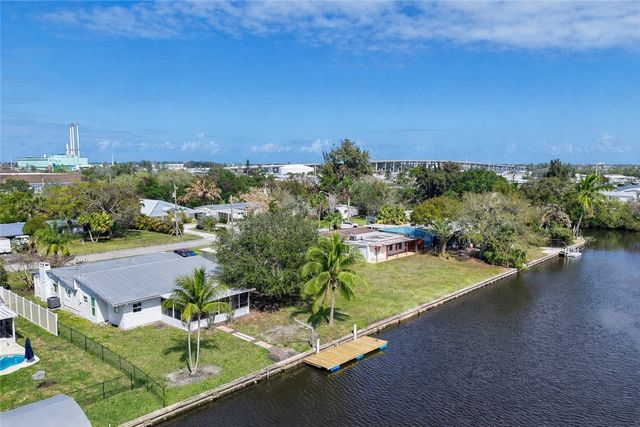 241 14th Place, Vero Beach, FL 32960