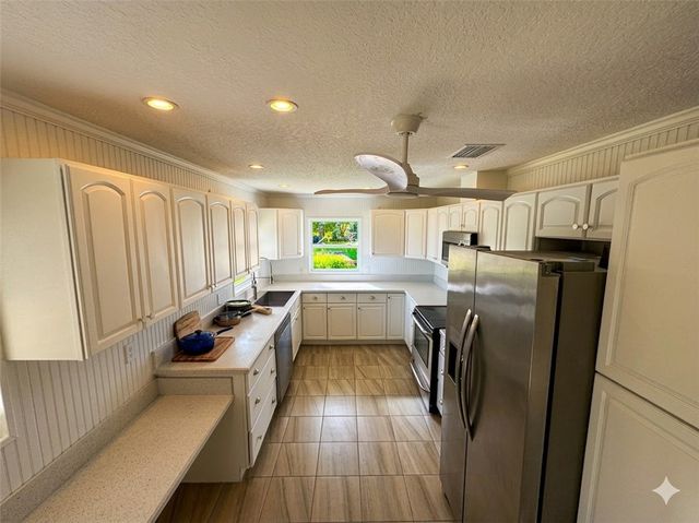 241 14th Place, Vero Beach, FL 32960