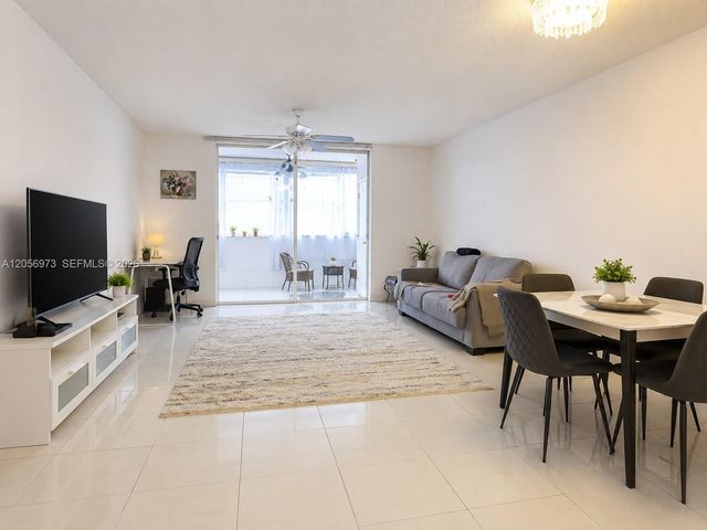 301 NE 14th Ave 507, Hallandale Beach, FL 33009