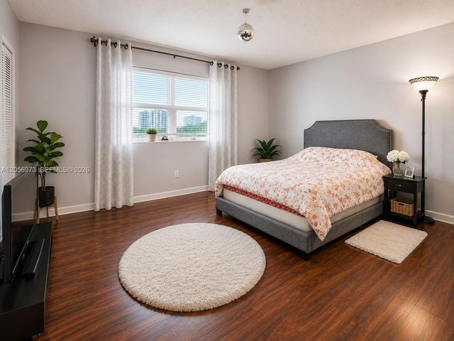 301 NE 14th Ave 507, Hallandale Beach, FL 33009