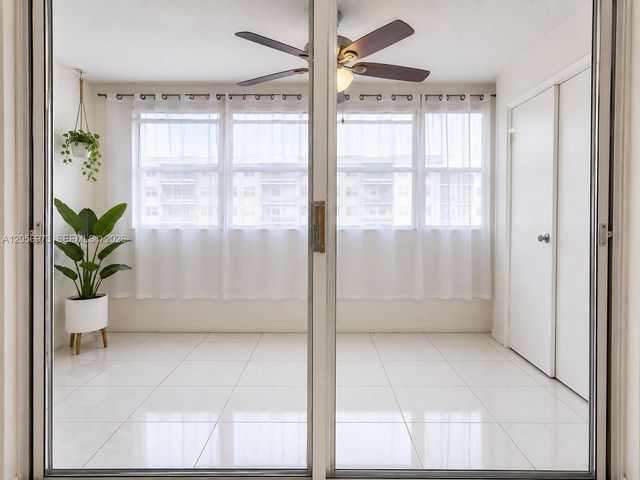 301 NE 14th Ave 507, Hallandale Beach, FL 33009