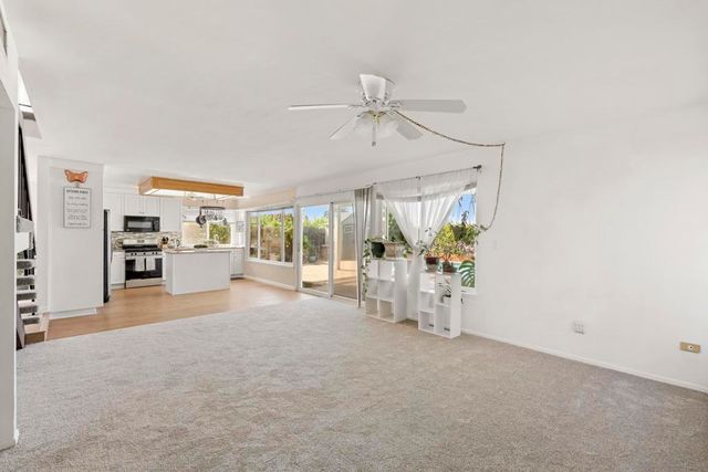 7986 Merrington Pl, San Diego, CA 92126