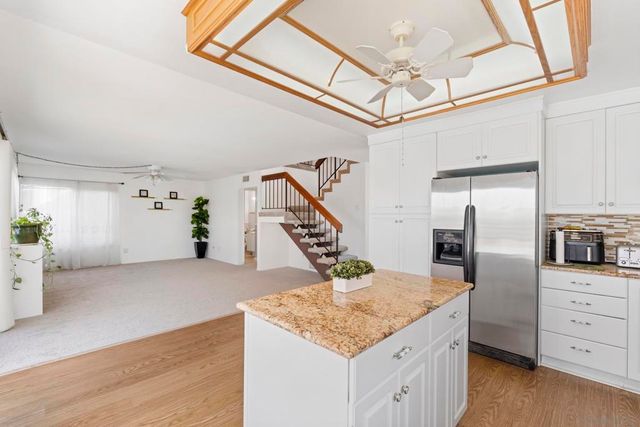 7986 Merrington Pl, San Diego, CA 92126