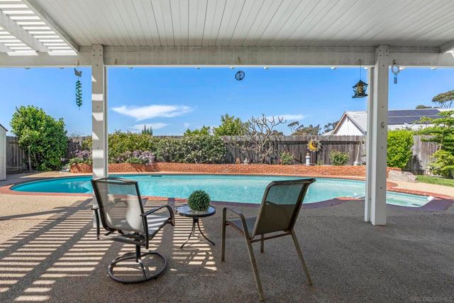 7986 Merrington Pl, San Diego, CA 92126