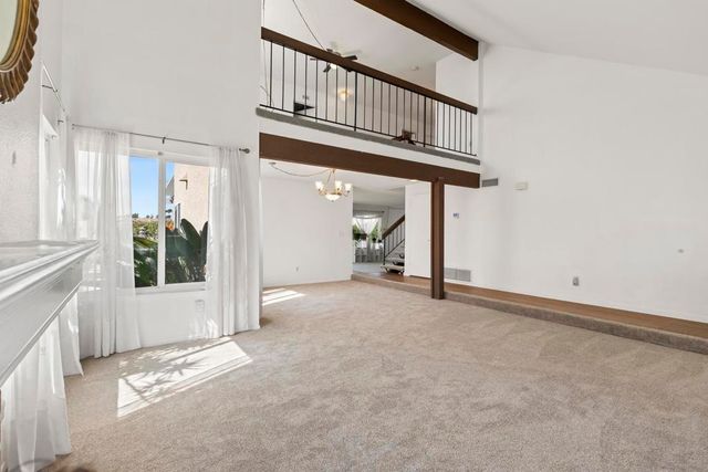 7986 Merrington Pl, San Diego, CA 92126