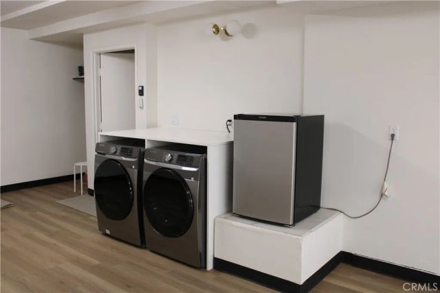 5145 Yarmouth 19, Encino, CA 91316